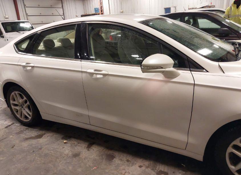Photo 13 of 2016 Ford Fusion SE (VIN 1FA6P0H7XG5104358)