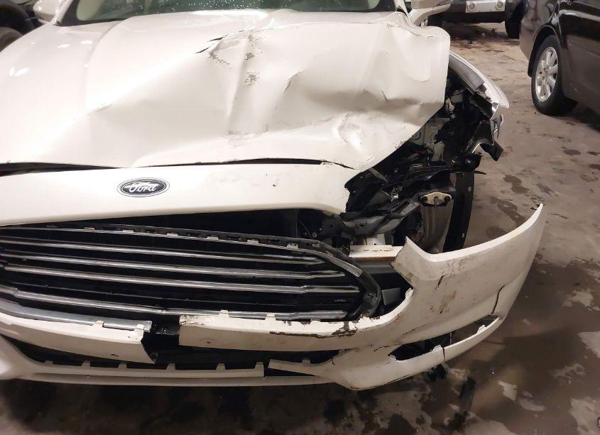 Photo 6 of 2016 Ford Fusion SE (VIN 1FA6P0H7XG5104358)