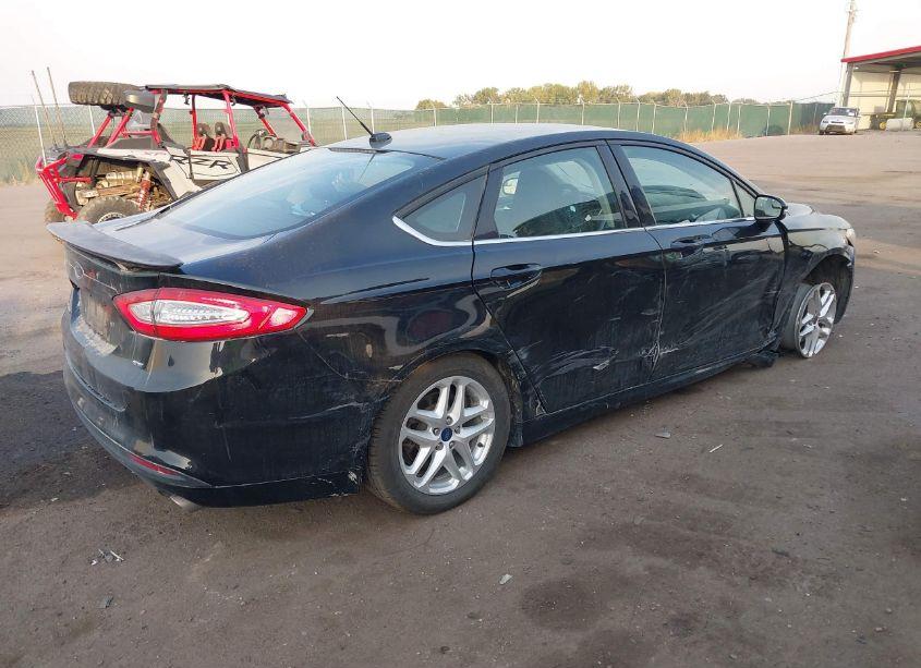 Photo 4 of 2016 Ford Fusion SE (VIN 1FA6P0H7XG5108359)