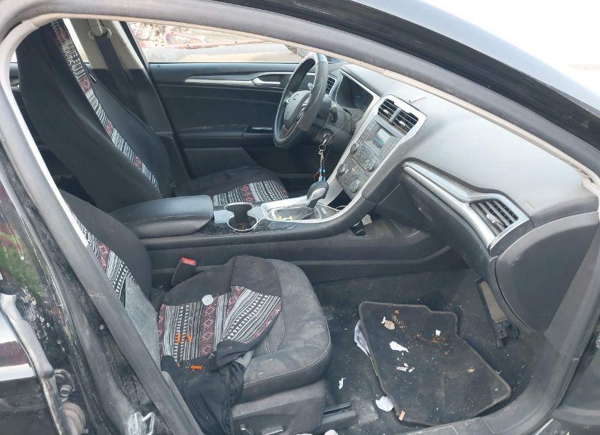 Photo 5 of 2016 Ford Fusion SE (VIN 1FA6P0H7XG5108359)