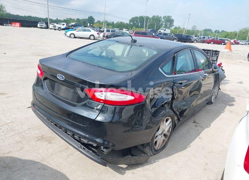 Photo 4 of 2016 Ford Fusion SE (VIN 1FA6P0H7XG5117675)