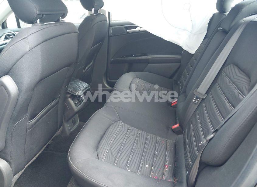 Photo 8 of 2016 Ford Fusion SE (VIN 1FA6P0H7XG5117675)