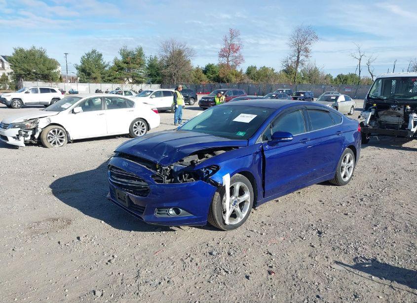 Photo 2 of 2014 Ford Fusion SE (VIN 1FA6P0HD0E5369650)