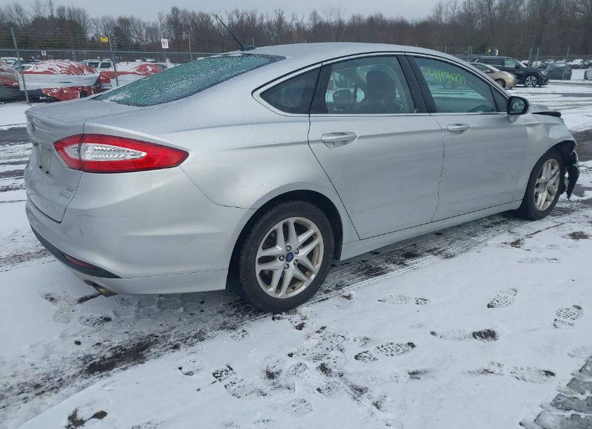 Photo 4 of 2014 Ford Fusion SE (VIN 1FA6P0HD0E5376081)