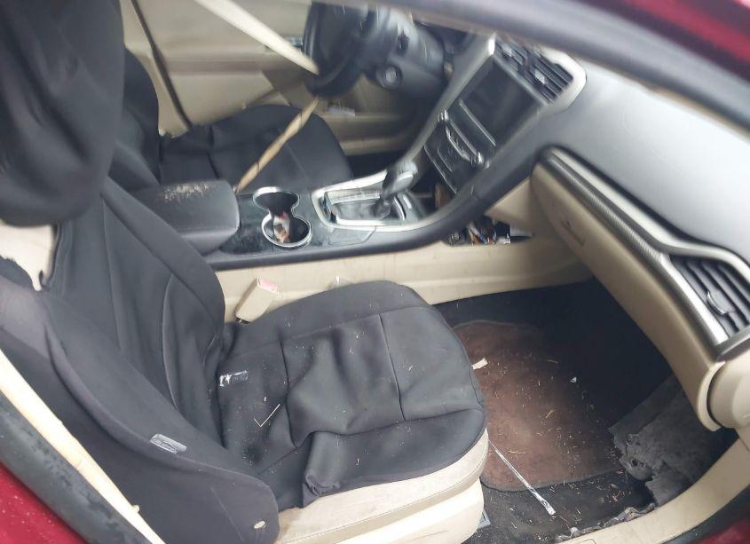 Photo 5 of 2014 Ford Fusion SE (VIN 1FA6P0HD0E5379966)