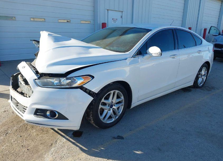 Photo 2 of 2015 Ford Fusion SE (VIN 1FA6P0HD0F5119133)
