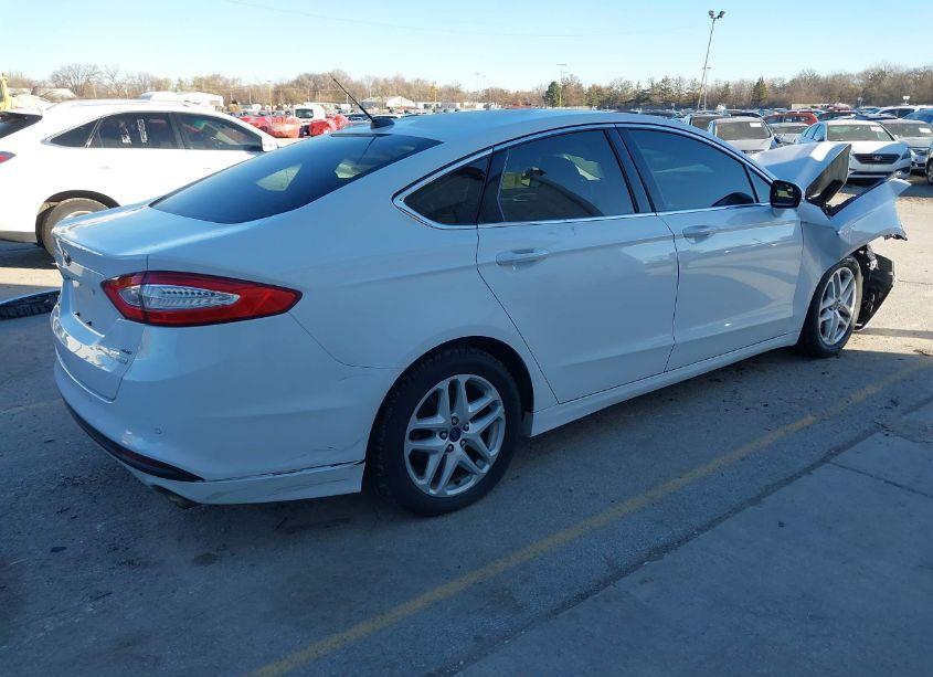 Photo 4 of 2015 Ford Fusion SE (VIN 1FA6P0HD0F5119133)
