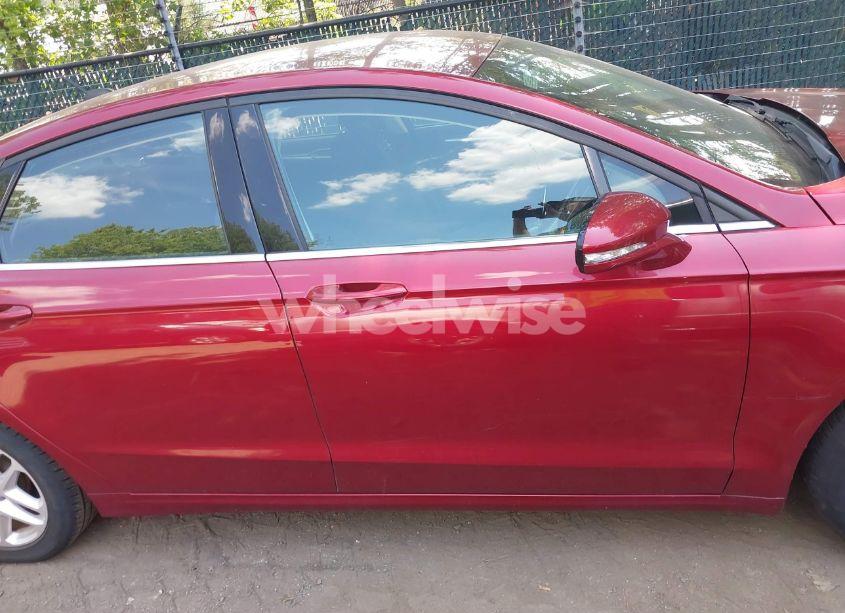 Photo 13 of 2016 Ford Fusion SE (VIN 1FA6P0HD0G5116377)