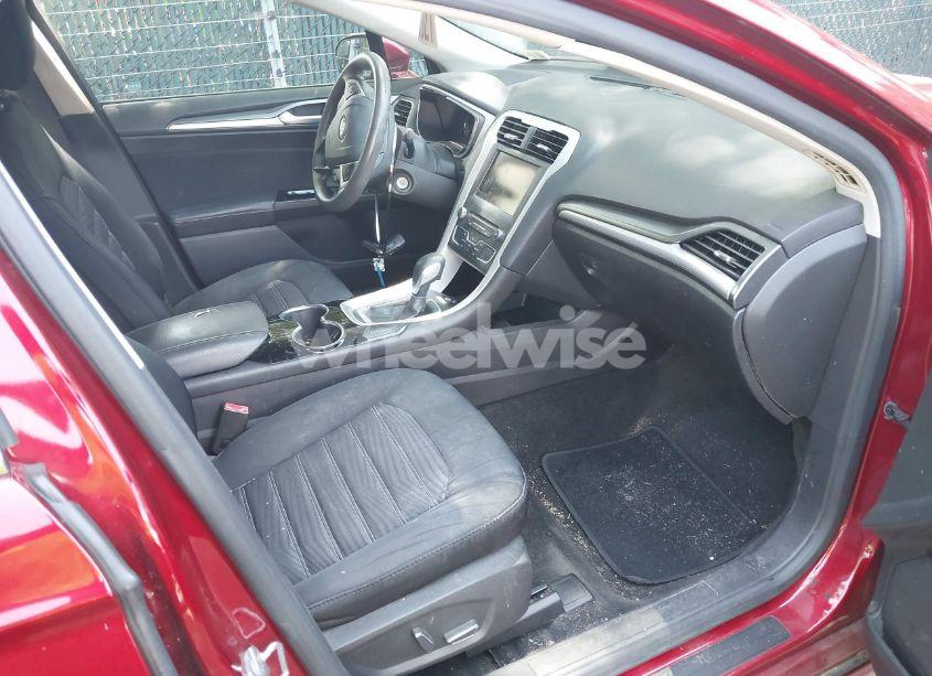 Photo 5 of 2016 Ford Fusion SE (VIN 1FA6P0HD0G5116377)