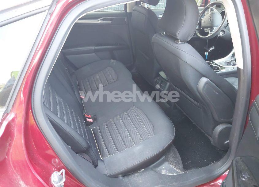 Photo 8 of 2016 Ford Fusion SE (VIN 1FA6P0HD0G5116377)