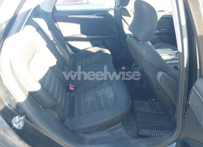 Photo 8 of 2016 Ford Fusion SE (VIN 1FA6P0HD0G5126228)