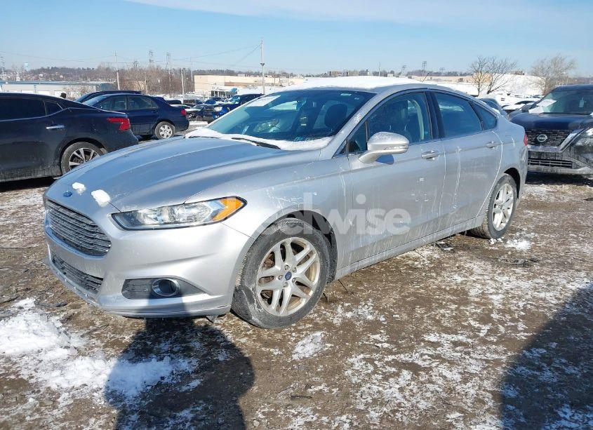 Photo 2 of 2014 Ford Fusion SE (VIN 1FA6P0HD1E5373867)