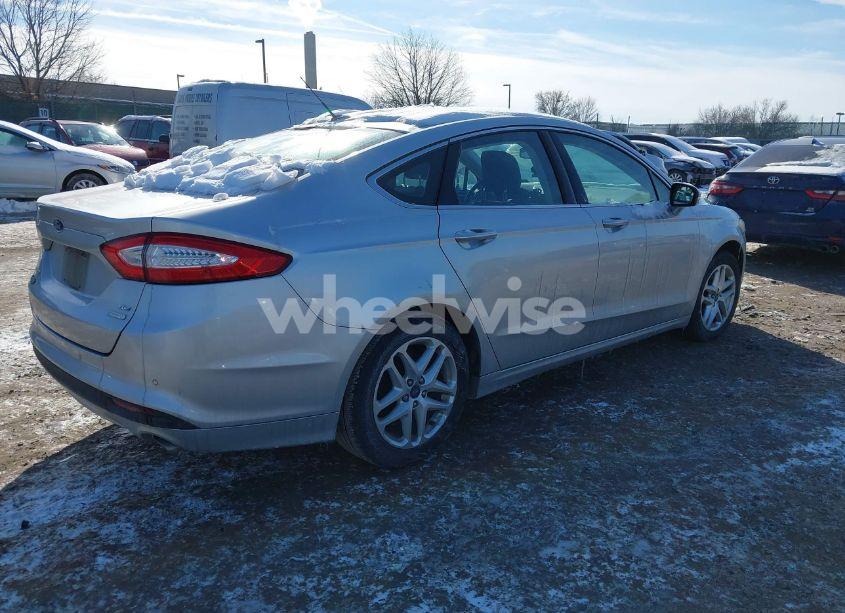 Photo 4 of 2014 Ford Fusion SE (VIN 1FA6P0HD1E5373867)