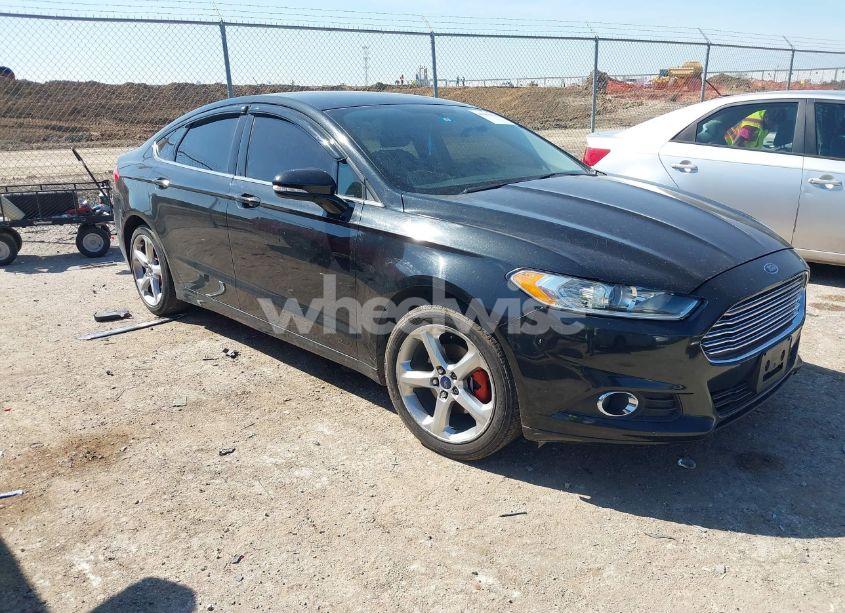2014 Ford Fusion SE (VIN 1FA6P0HD1E5381886) main photo