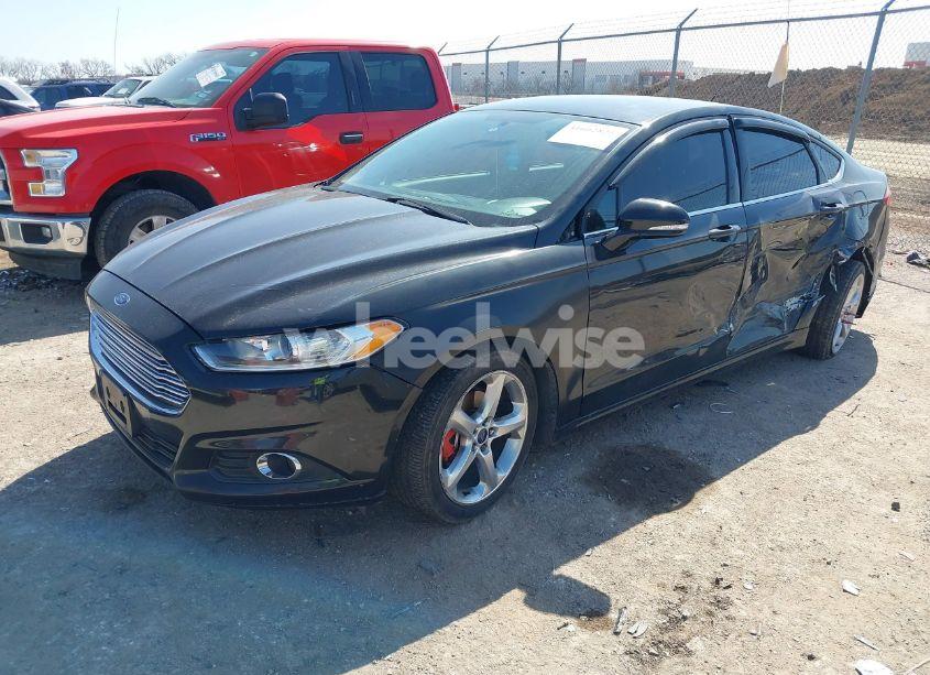 Photo 2 of 2014 Ford Fusion SE (VIN 1FA6P0HD1E5381886)