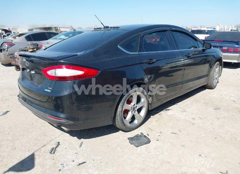 Photo 4 of 2014 Ford Fusion SE (VIN 1FA6P0HD1E5381886)