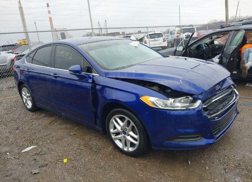 2014 Ford Fusion SE (VIN 1FA6P0HD1E5400422) main photo