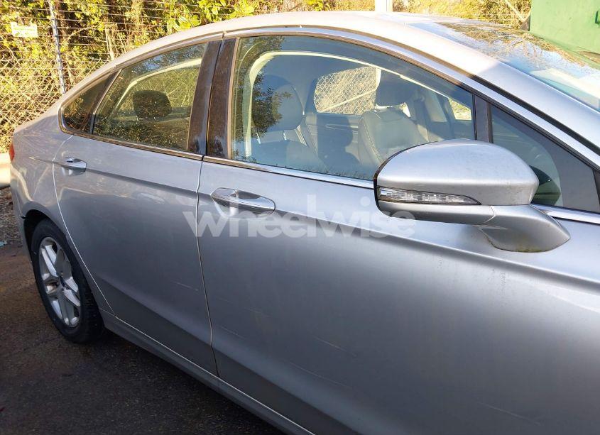 Photo 13 of 2014 Ford Fusion SE (VIN 1FA6P0HD1E5403191)