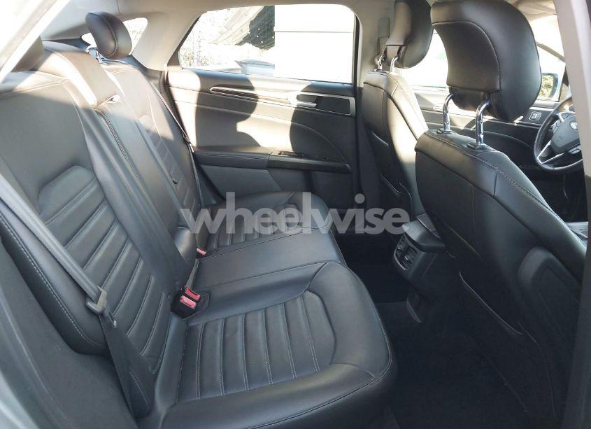 Photo 8 of 2014 Ford Fusion SE (VIN 1FA6P0HD1E5403191)