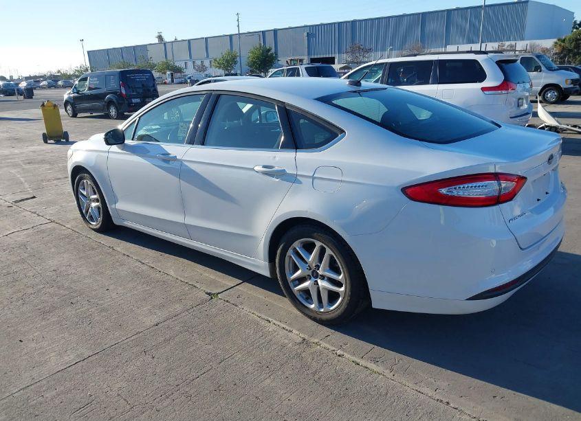 Photo 3 of 2016 Ford Fusion SE (VIN 1FA6P0HD1G5101841)