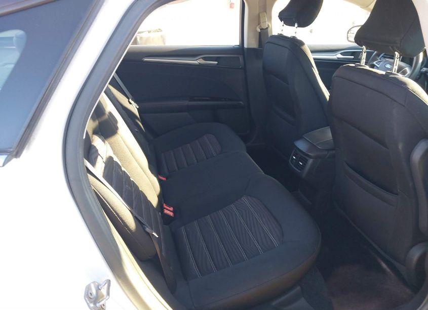 Photo 8 of 2016 Ford Fusion SE (VIN 1FA6P0HD1G5101841)