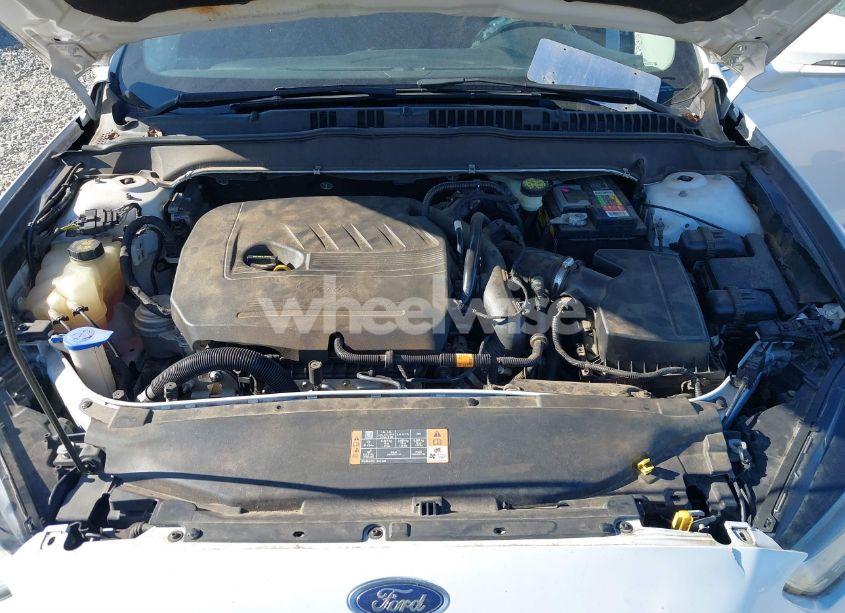 Photo 10 of 2016 Ford Fusion SE (VIN 1FA6P0HD1G5107476)