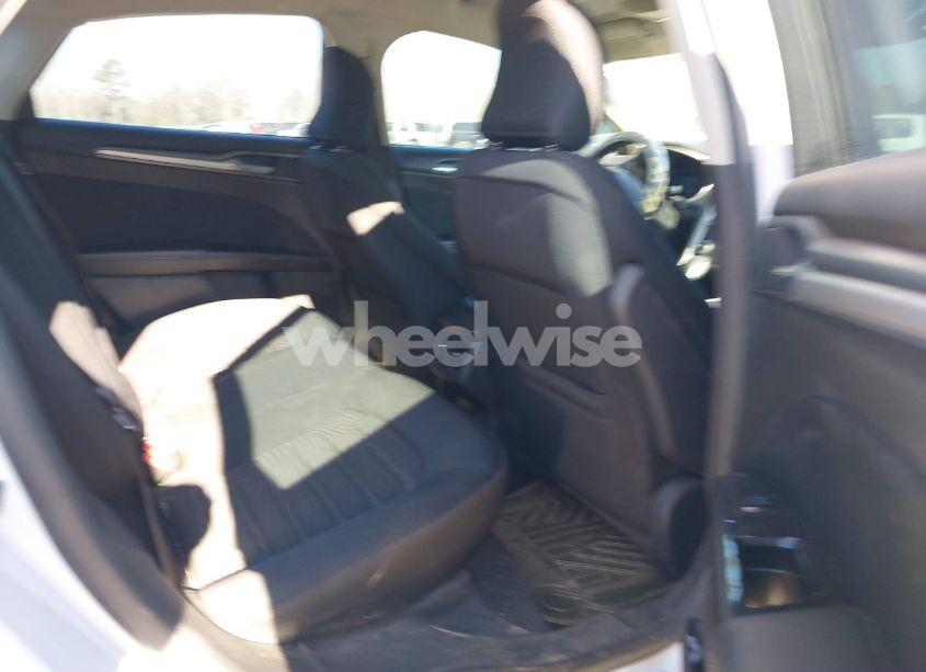 Photo 8 of 2016 Ford Fusion SE (VIN 1FA6P0HD1G5107476)