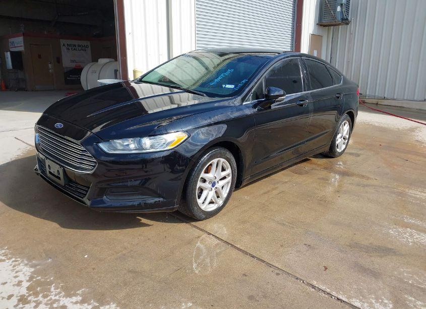 Photo 2 of 2016 Ford Fusion SE (VIN 1FA6P0HD1G5115299)