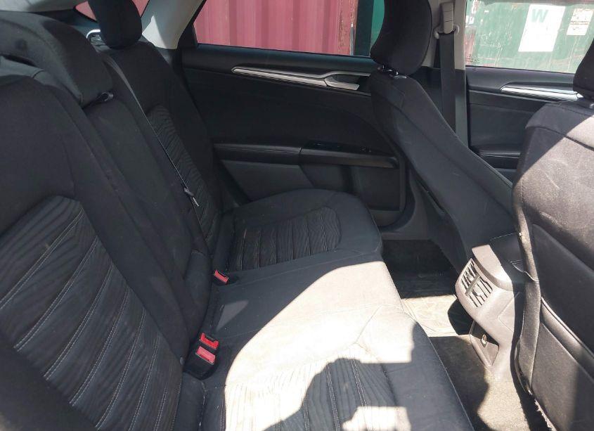 Photo 8 of 2016 Ford Fusion SE (VIN 1FA6P0HD1G5115299)