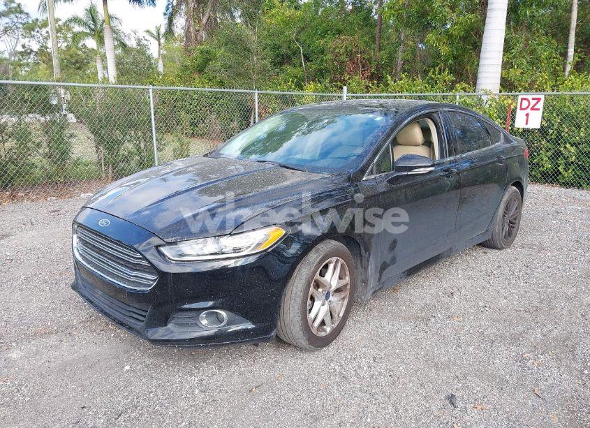 Photo 2 of 2016 Ford Fusion SE (VIN 1FA6P0HD1G5129994)
