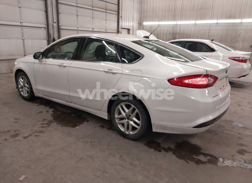 Photo 3 of 2014 Ford Fusion SE (VIN 1FA6P0HD2E5356740)