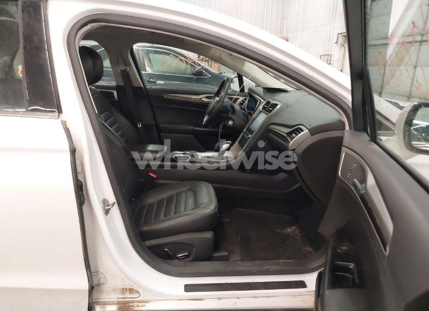 Photo 5 of 2014 Ford Fusion SE (VIN 1FA6P0HD2E5356740)