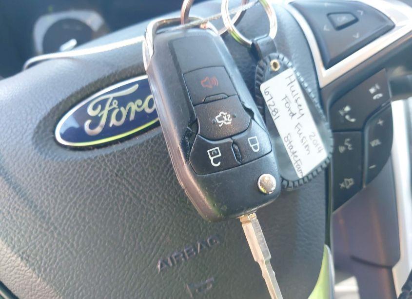 Photo 11 of 2014 Ford Fusion SE (VIN 1FA6P0HD2E5368760)