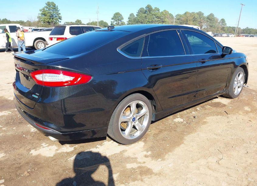 Photo 4 of 2014 Ford Fusion SE (VIN 1FA6P0HD2E5368760)