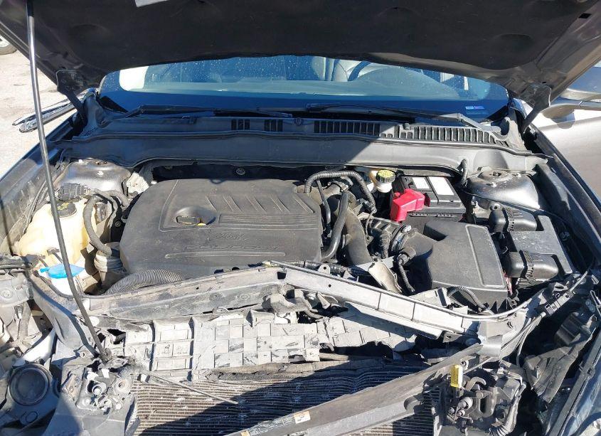 Photo 10 of 2014 Ford Fusion SE (VIN 1FA6P0HD2E5382643)