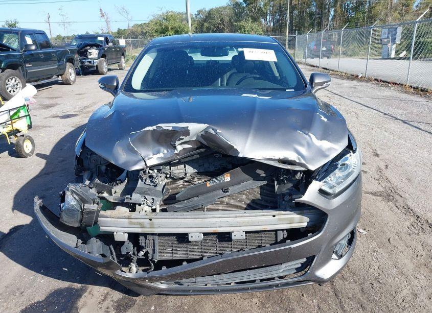 Photo 13 of 2014 Ford Fusion SE (VIN 1FA6P0HD2E5382643)