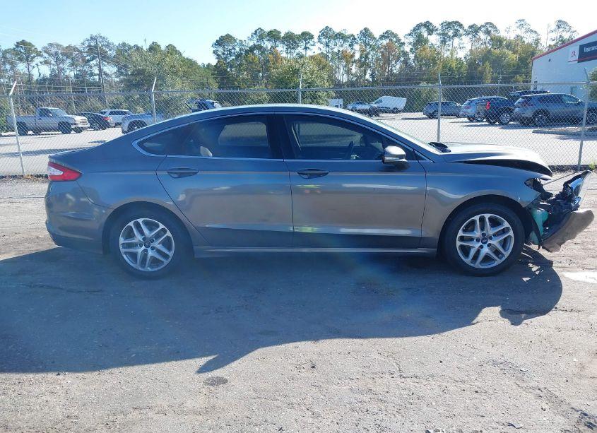 Photo 14 of 2014 Ford Fusion SE (VIN 1FA6P0HD2E5382643)