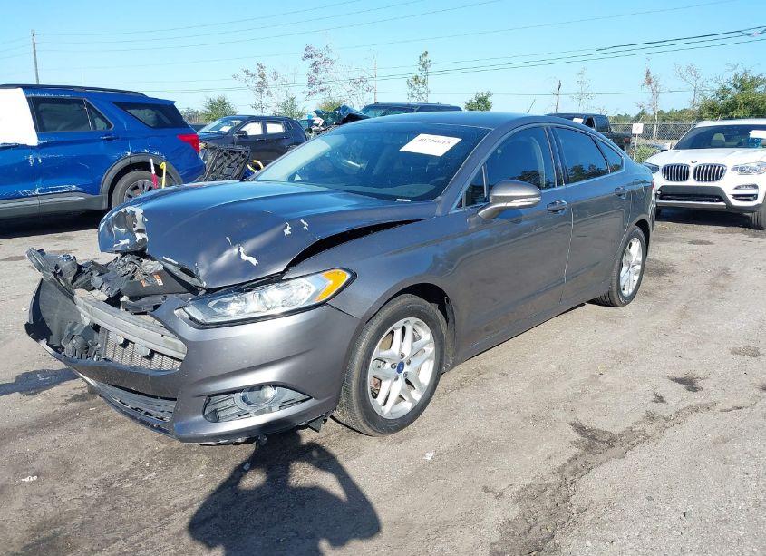 Photo 2 of 2014 Ford Fusion SE (VIN 1FA6P0HD2E5382643)