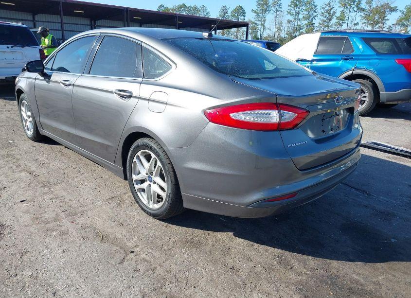 Photo 3 of 2014 Ford Fusion SE (VIN 1FA6P0HD2E5382643)