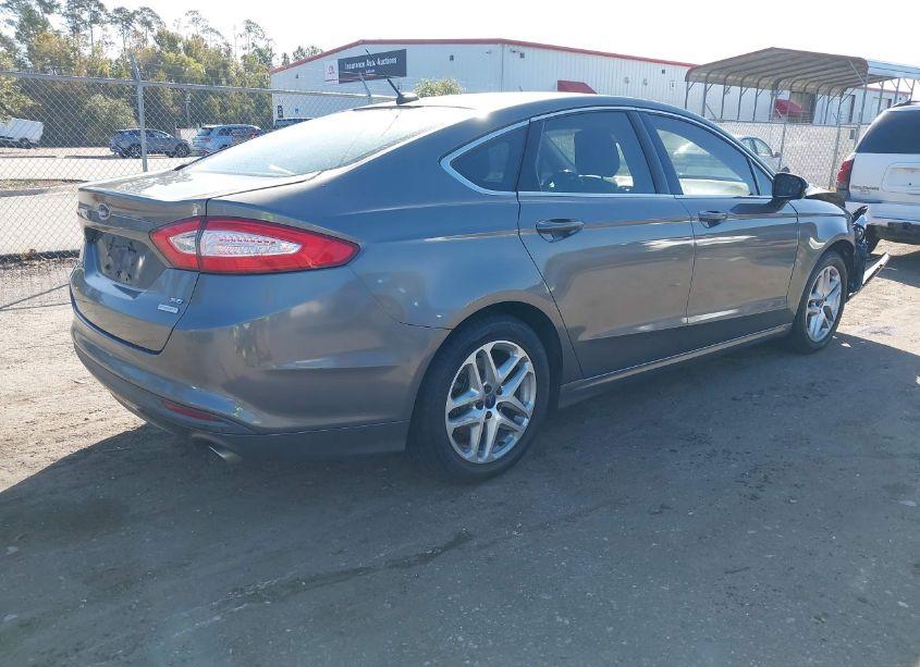 Photo 4 of 2014 Ford Fusion SE (VIN 1FA6P0HD2E5382643)