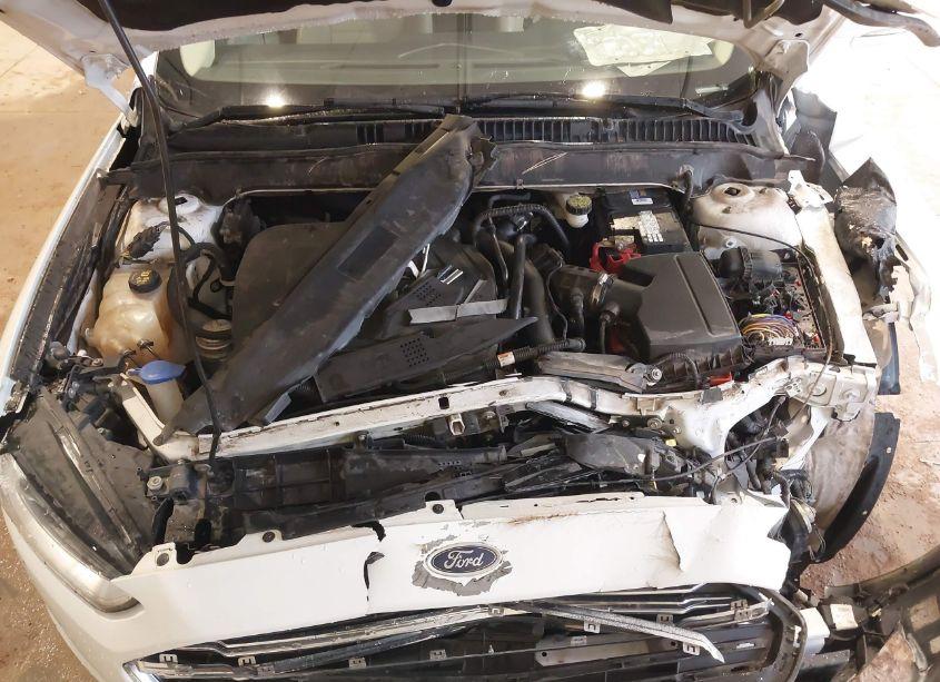 Photo 10 of 2014 Ford Fusion SE (VIN 1FA6P0HD2E5392508)