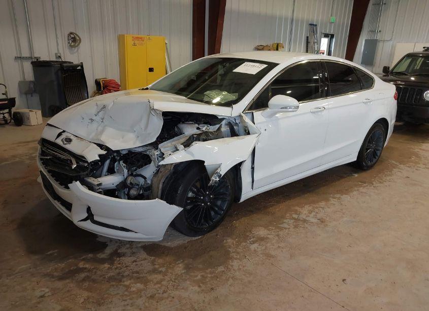 Photo 2 of 2014 Ford Fusion SE (VIN 1FA6P0HD2E5392508)