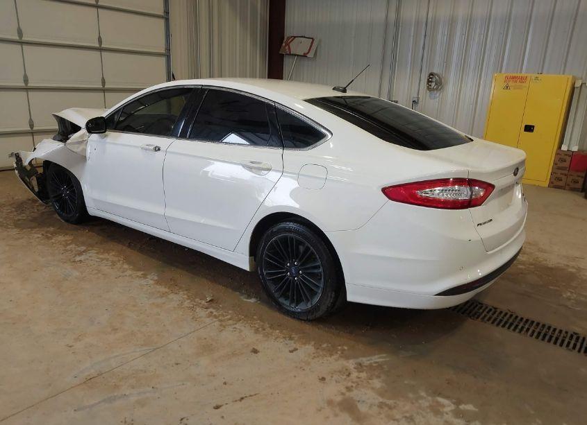 Photo 3 of 2014 Ford Fusion SE (VIN 1FA6P0HD2E5392508)