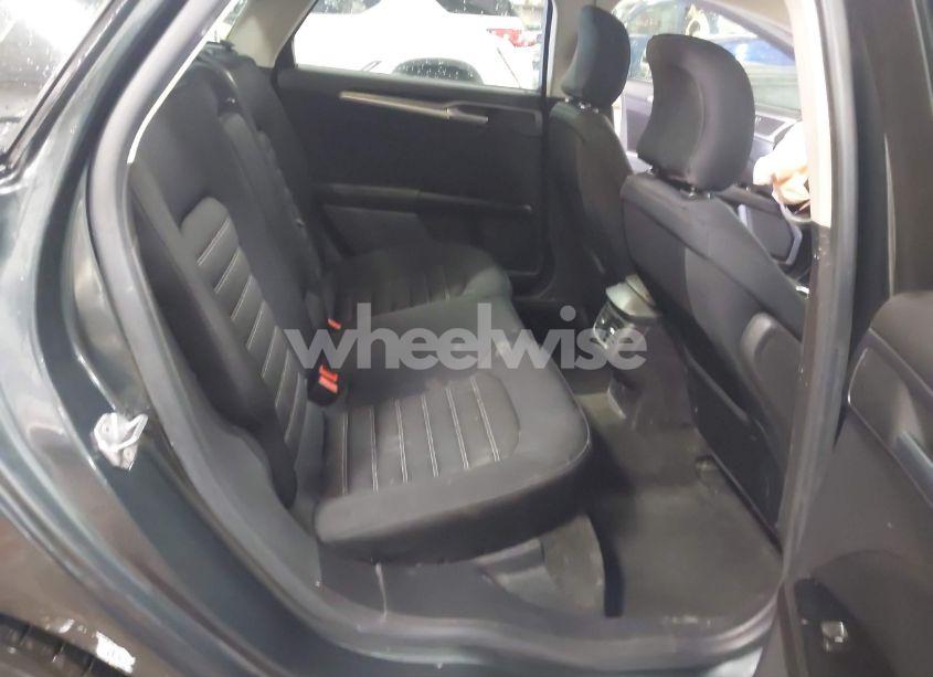 Photo 8 of 2015 Ford Fusion SE (VIN 1FA6P0HD2F5116119)