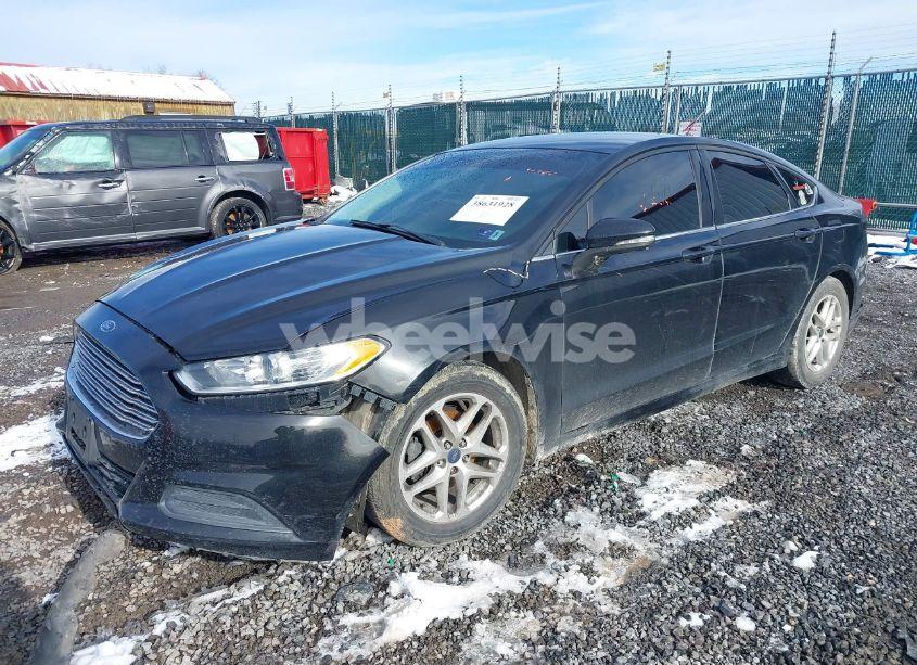 Photo 2 of 2015 Ford Fusion SE (VIN 1FA6P0HD2F5131106)