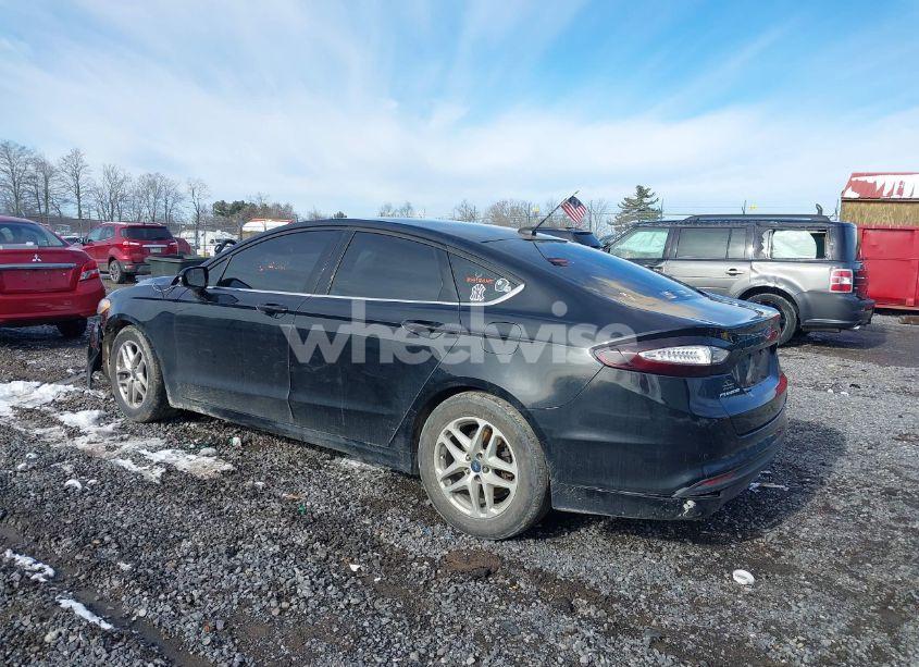 Photo 3 of 2015 Ford Fusion SE (VIN 1FA6P0HD2F5131106)