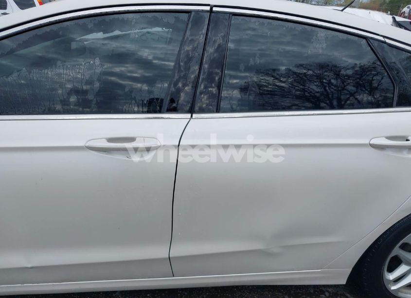 Photo 14 of 2016 Ford Fusion SE (VIN 1FA6P0HD2G5110225)