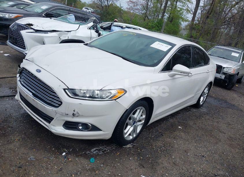Photo 2 of 2016 Ford Fusion SE (VIN 1FA6P0HD2G5110225)