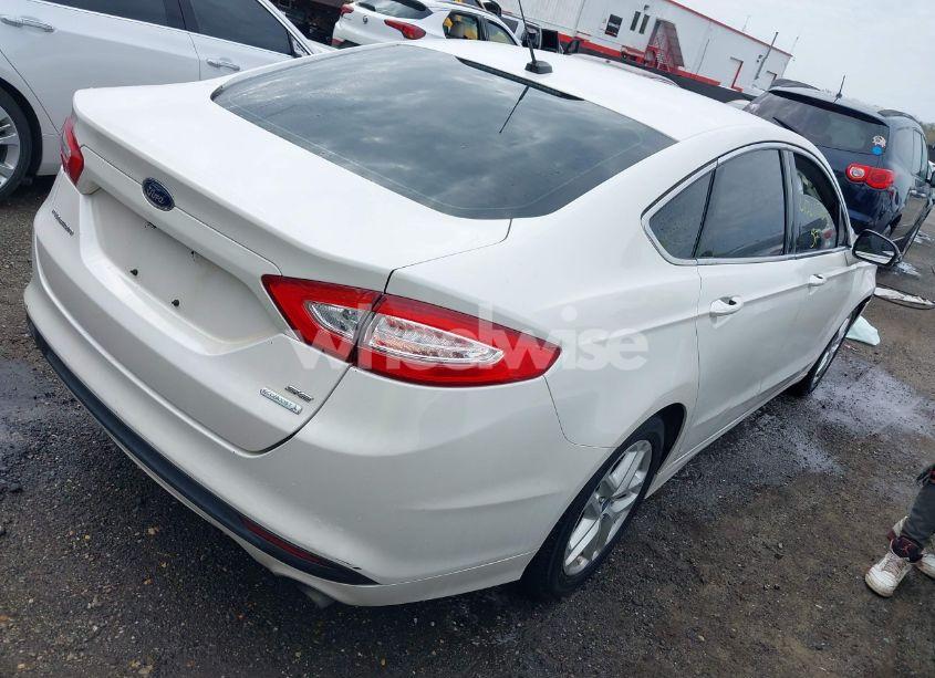 Photo 4 of 2016 Ford Fusion SE (VIN 1FA6P0HD2G5110225)