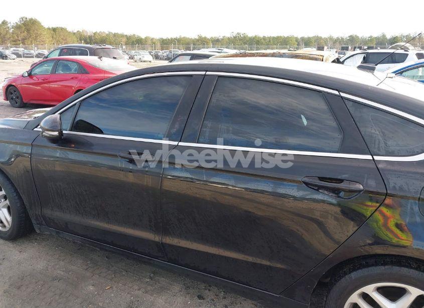 Photo 14 of 2016 Ford Fusion SE (VIN 1FA6P0HD2G5121208)